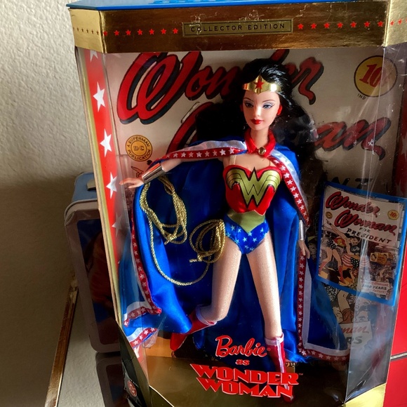 1999 Barbie as Wonder Woman. This Barbie is 25 years old she was  DC comics hero - Picture 1 of 7